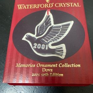 Waterford Crystal: 2001 Memories Ornament Collection: Dove 10th Edition